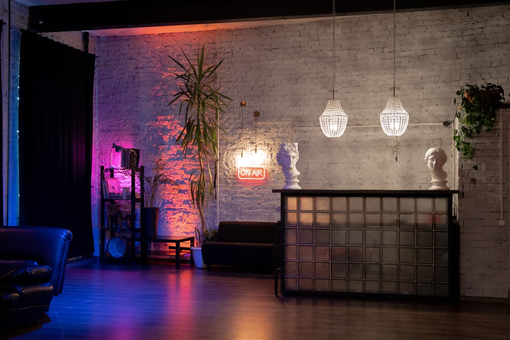 ТЕМБР Лофт. Высокие потолки на Вольной: зал 90 м² — фото 3
